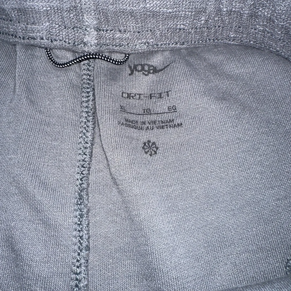 Nike Yoga Dri-FIT Youth XL Gray Jogger Pants Multi-Color Swoosh CZ2218-068